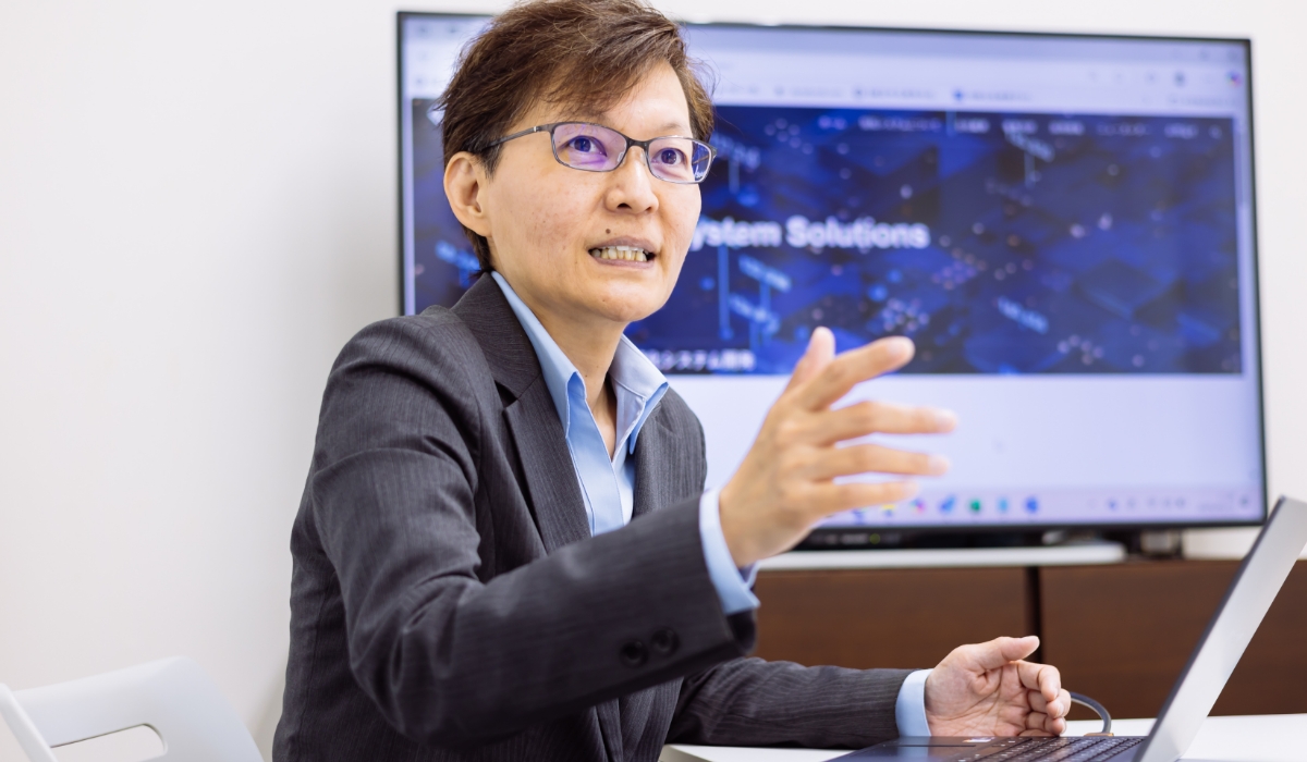 インタビュー中の様子